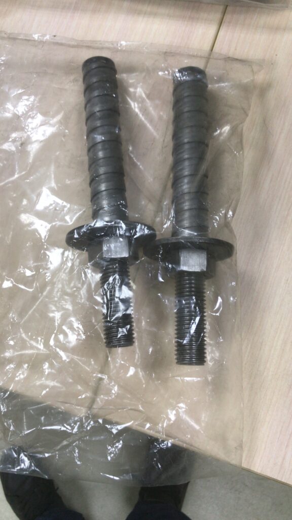 Производство шестигранных болтов – фото №2 Изготовление шестигранных болтов – фото №2